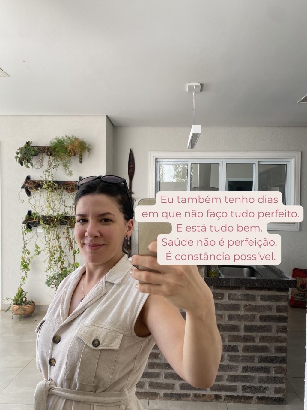Instagram post from nutri_escanhoela. This post is in position 4.